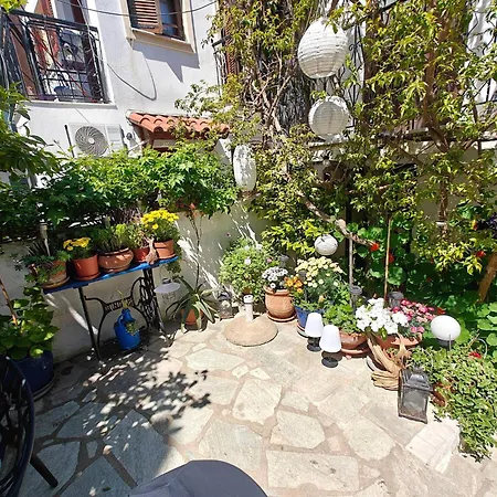 Louloudi, Charming Townhouse Skiathos Town