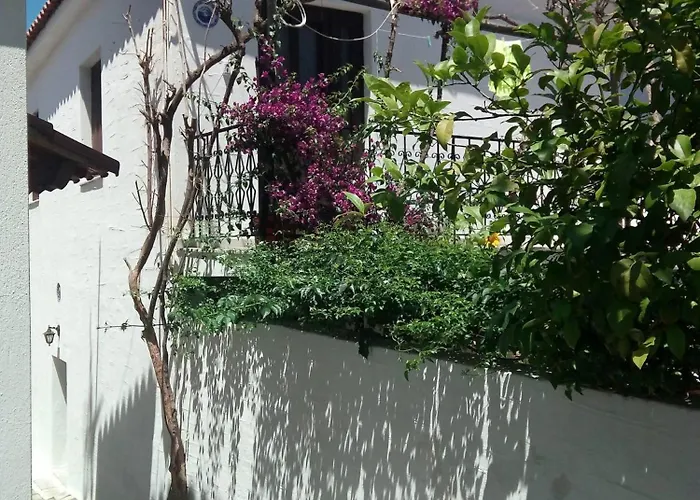 Semesterbostad Louloudi, Charming Townhouse Skiathos stad